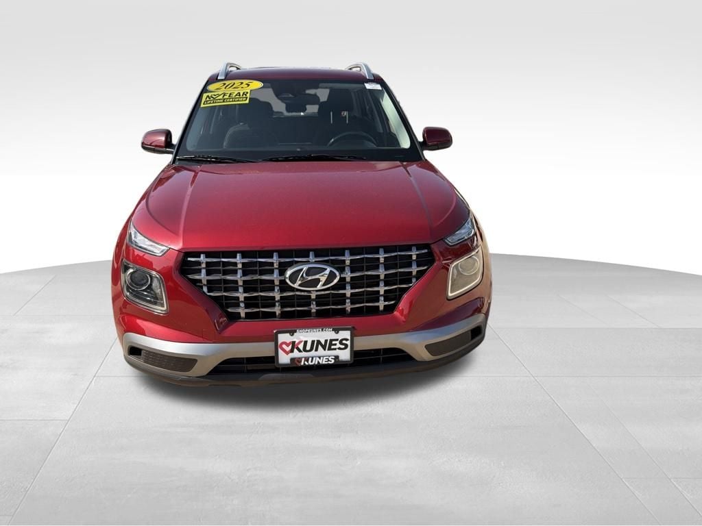 Used 2025 Hyundai Venue SEL SUV