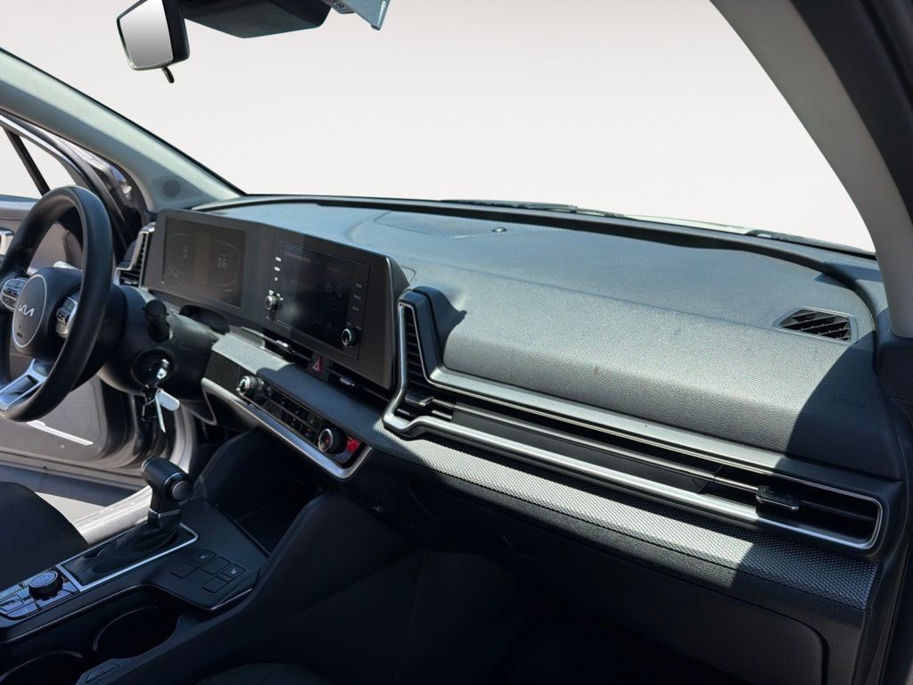 2024 Kia Sportage LX - Photo 16