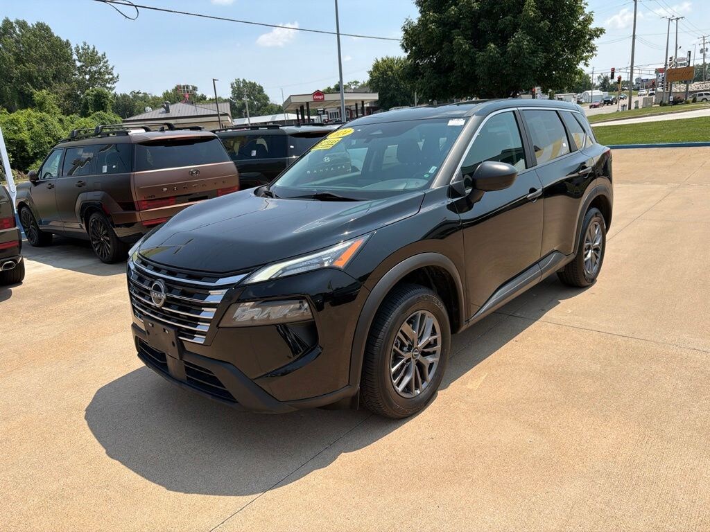 Used 2024 Nissan Rogue S SUV