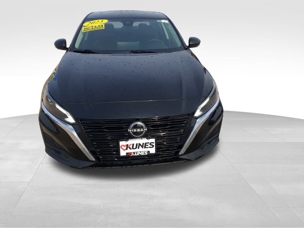 2023 Nissan Altima 2.5 SL photo 2