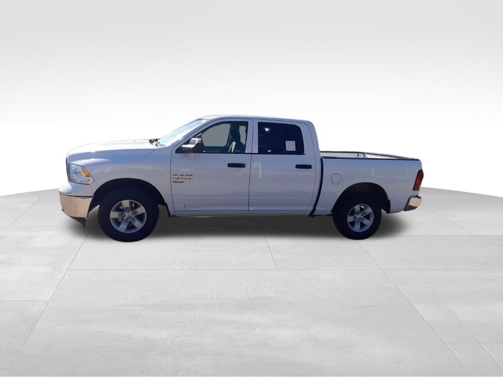 2023 Ram 1500 Classic SLT photo 4