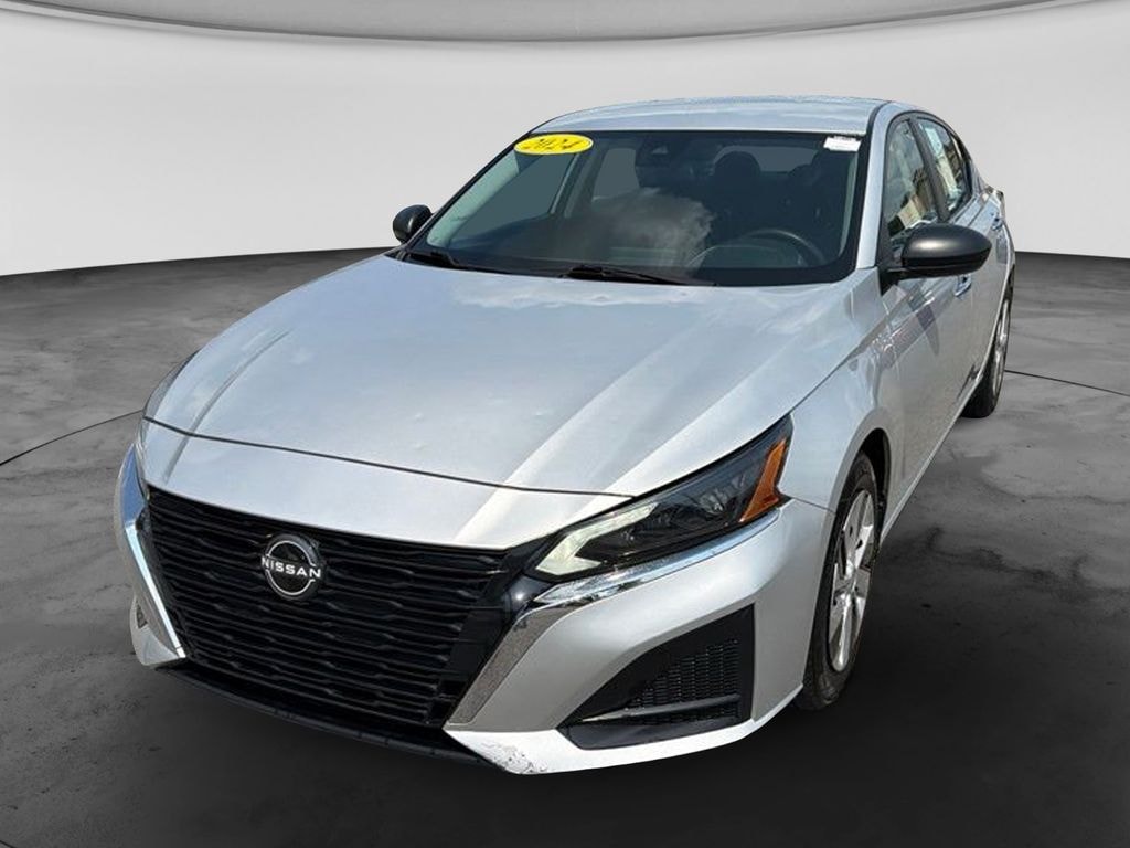 Used 2024 Nissan Altima 2.5 S Sedan