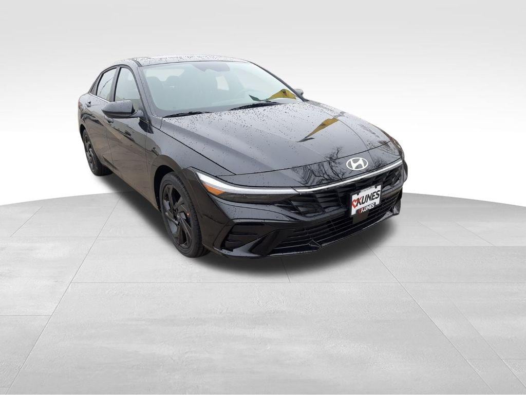 2026 Hyundai Elantra SEL's photo