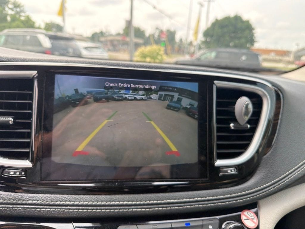 2024 Chrysler Pacifica Limited - Photo 31