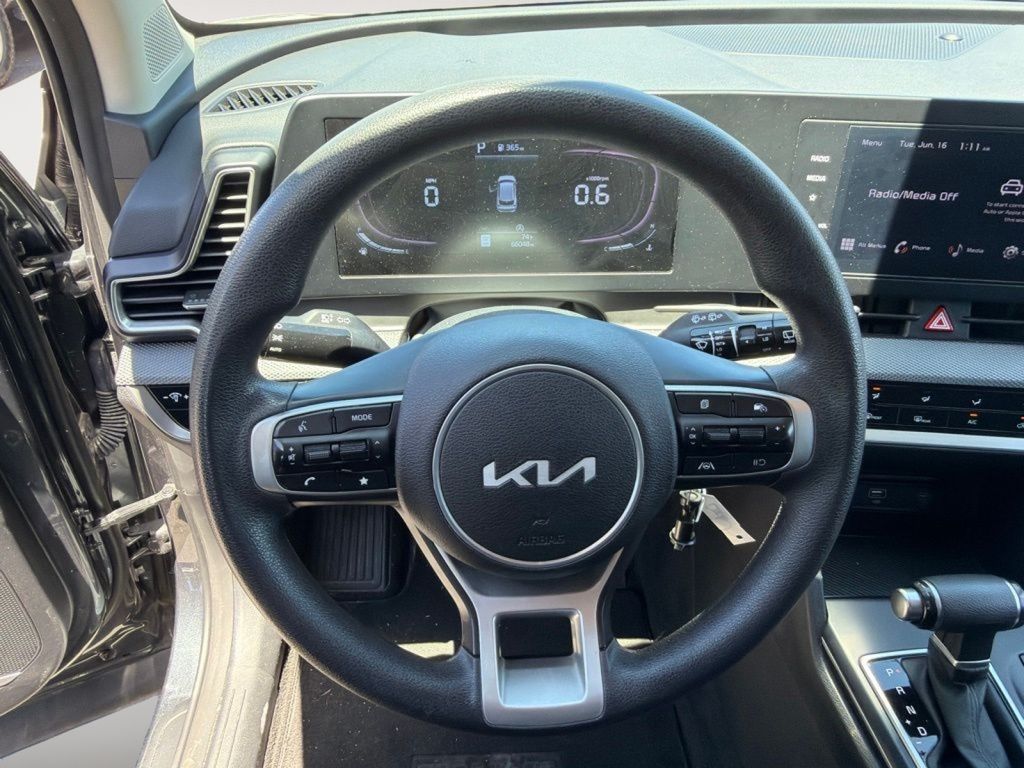 2024 Kia Sportage LX - Photo 18