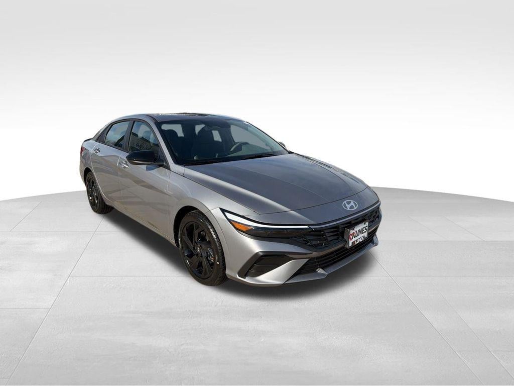 2026 Hyundai Elantra SEL's photo
