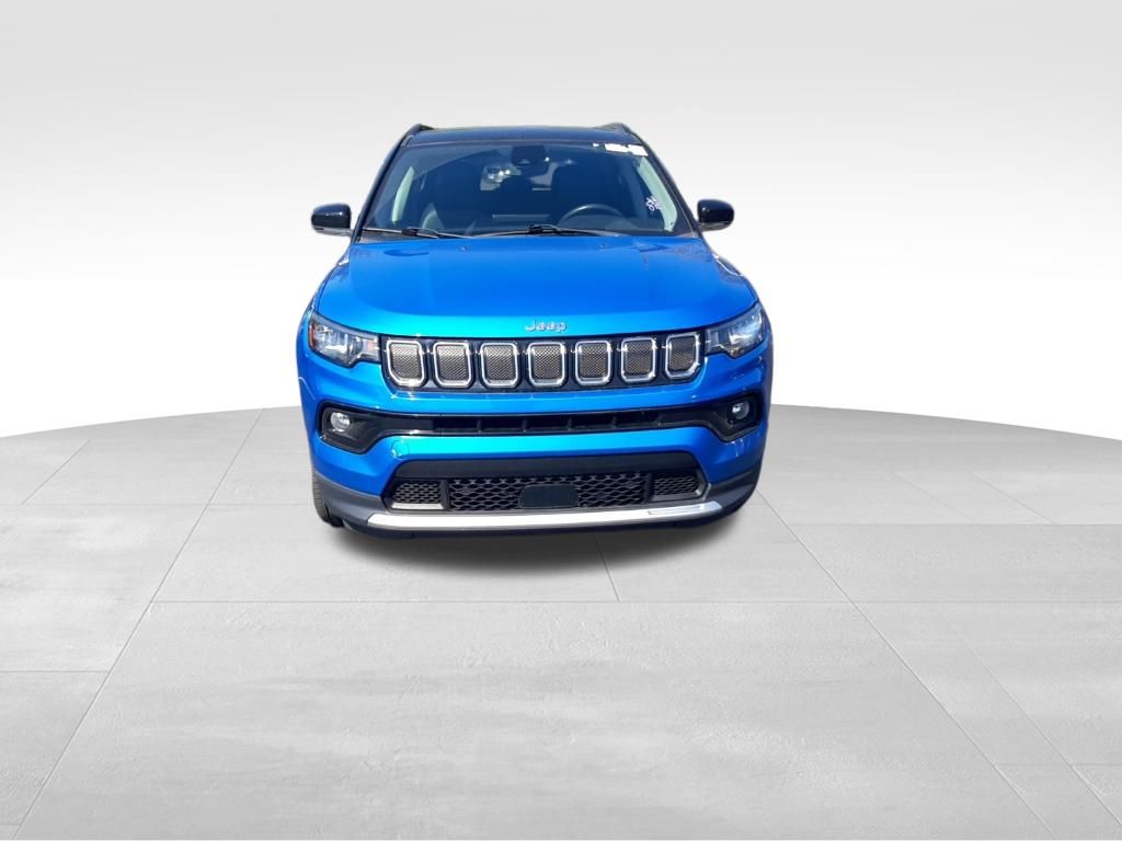 2022 Jeep Compass Limited photo 2