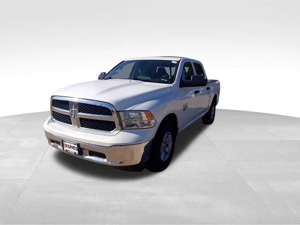 2023 Ram 1500 Classic SLT photo 3