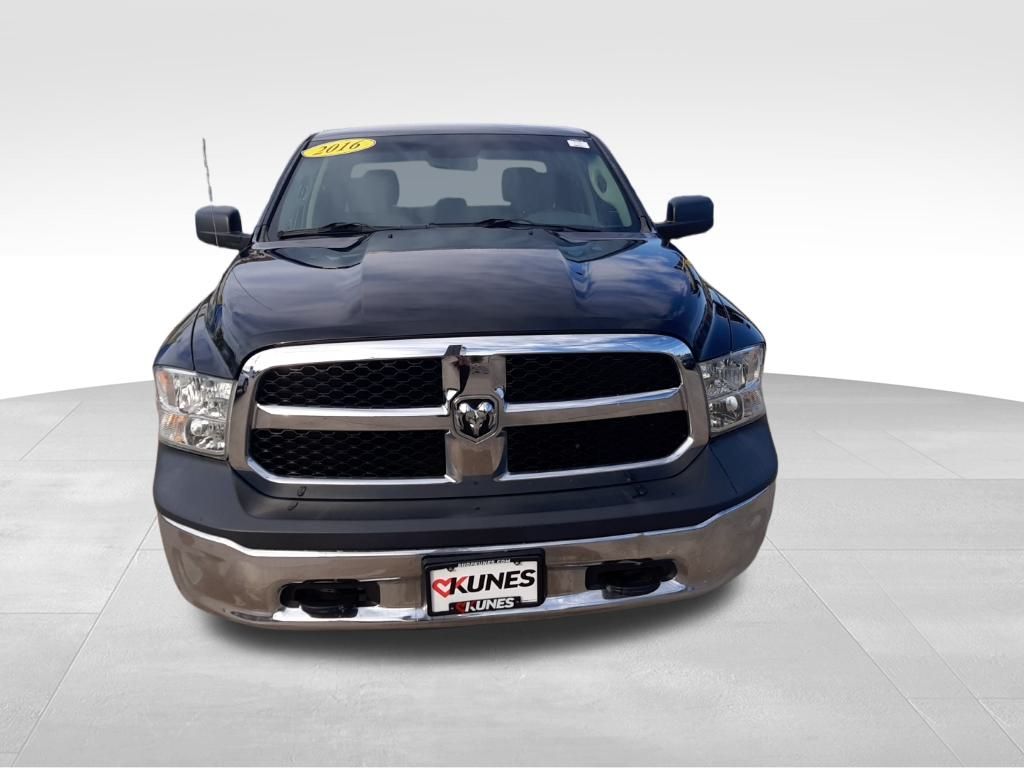 2016 Ram 1500 photo 2
