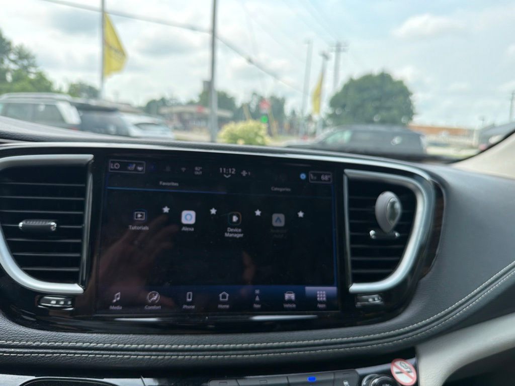 2024 Chrysler Pacifica Limited - Photo 28