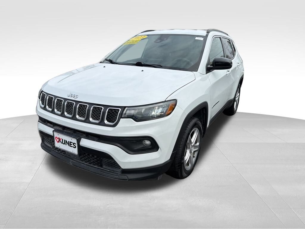 Used 2023 Jeep Compass Latitude SUV