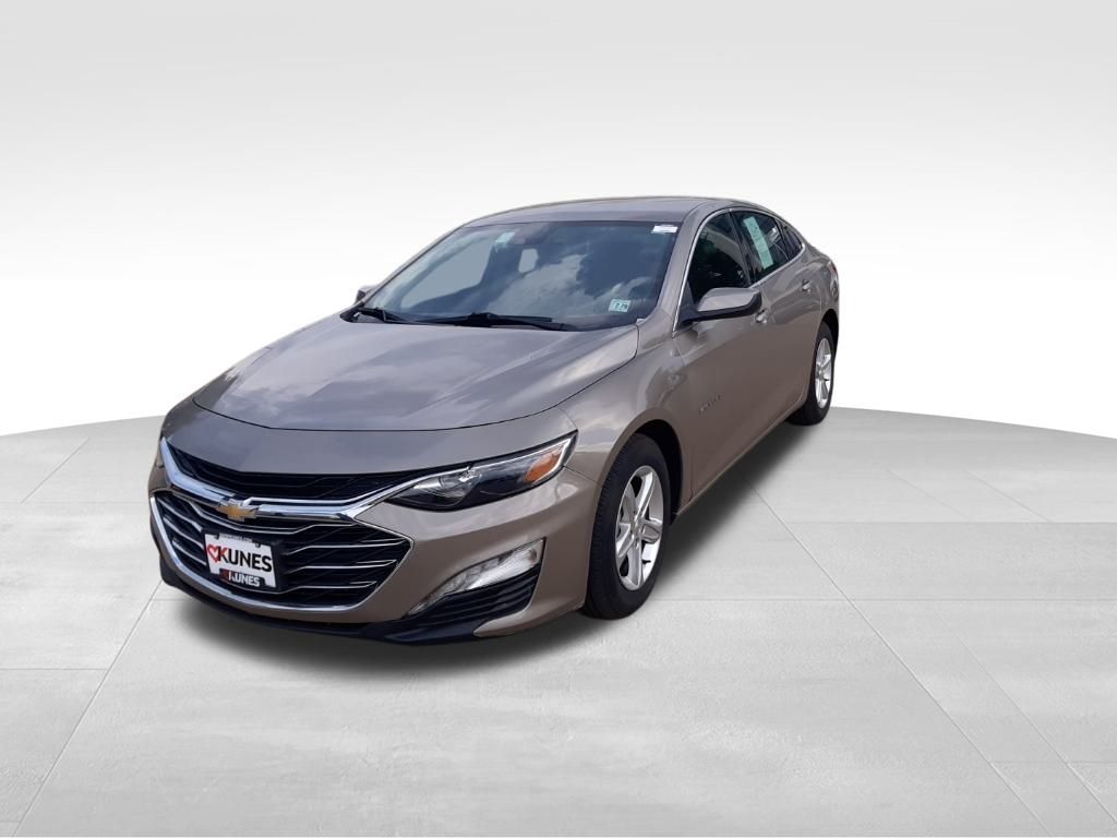 2024 Chevrolet Malibu 1LT photo 3