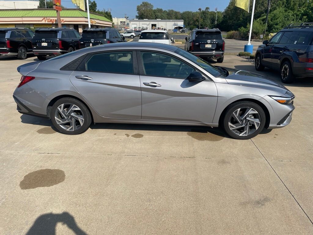 Used 2025 Hyundai Elantra SEL Sport Sedan