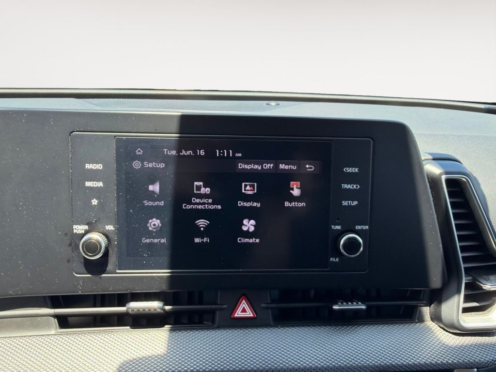 2024 Kia Sportage LX - Photo 25