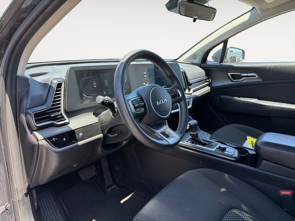 2024 Kia Sportage LX - Photo 13