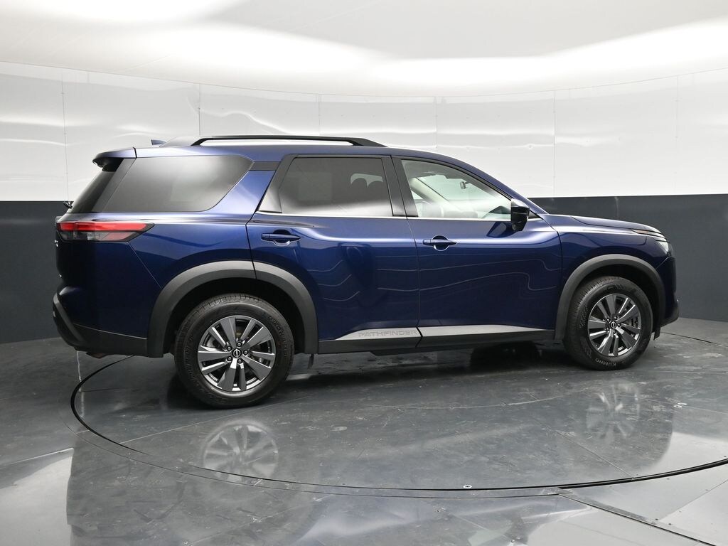 Used 2025 Nissan Pathfinder SV SUV