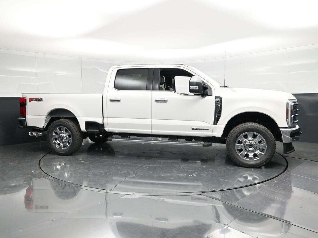 New 2026 Ford F-250 Lariat Truck Crew Cab