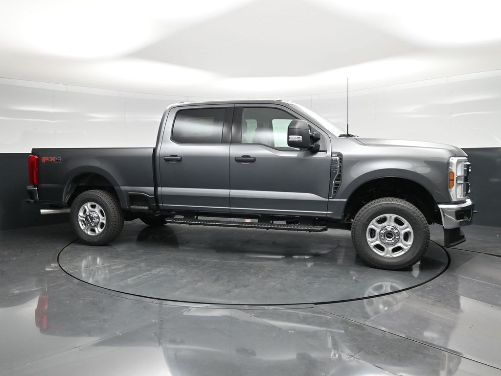 New 2026 Ford F-250 XLT Truck Crew Cab