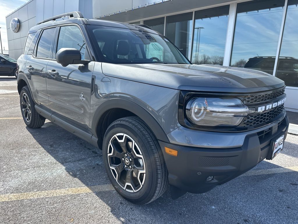 2025 Ford Bronco Sport Outer Banks photo 2