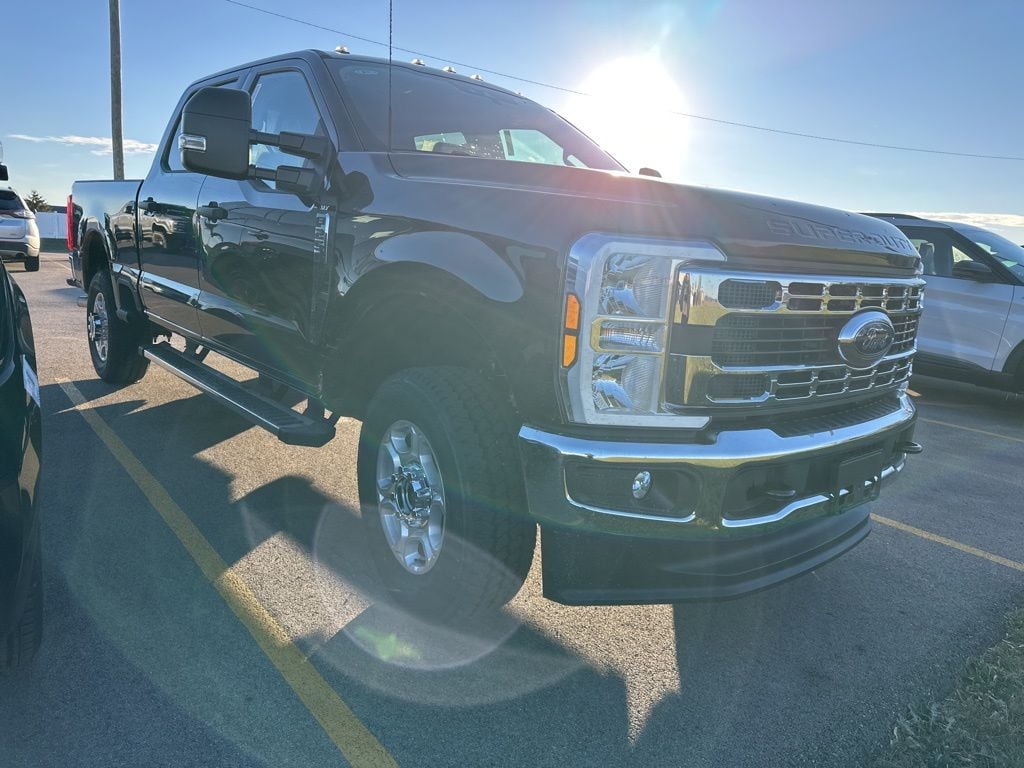 New 2026 Ford F-250 XLT Truck Crew Cab