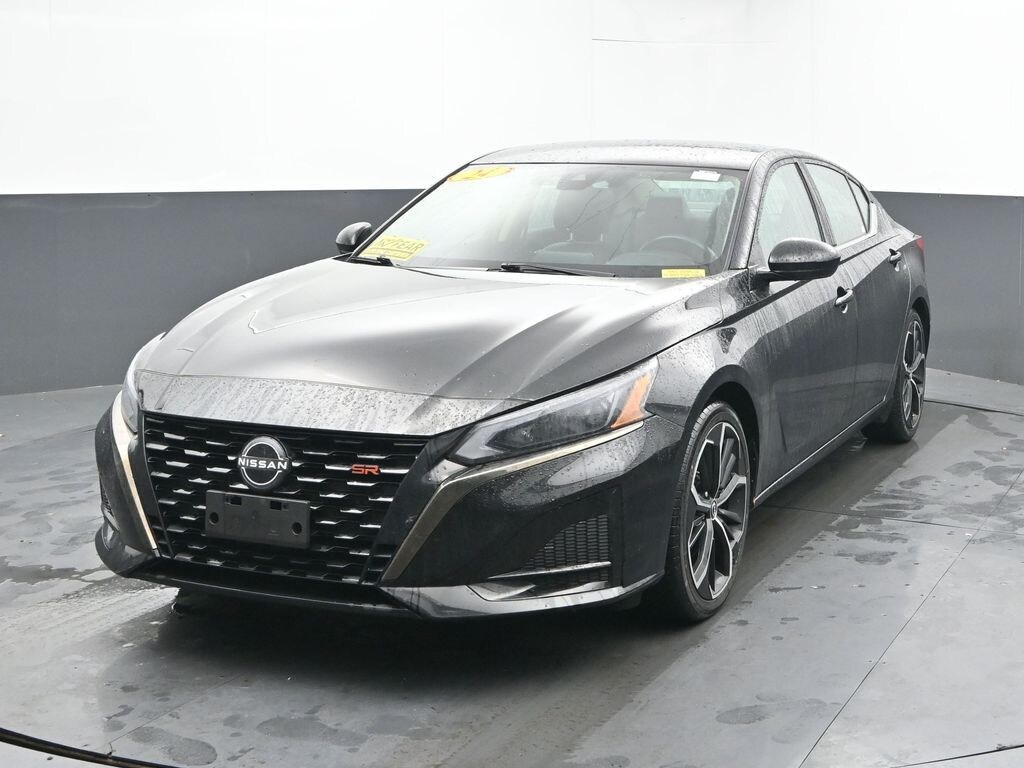 Used 2024 Nissan Altima 2.5 SR Sedan