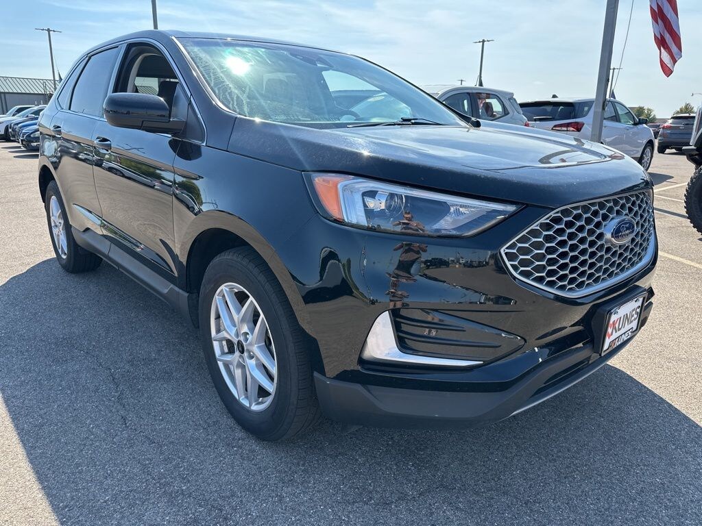 Used 2024 Ford Edge SEL SUV