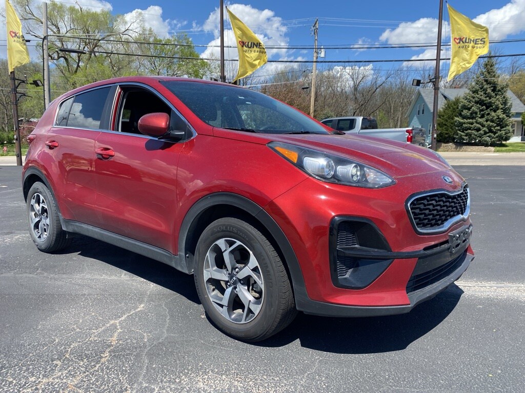 Used 2021 Kia Sportage LX with VIN KNDPM3AC8M7920355 for sale in Sterling, IL