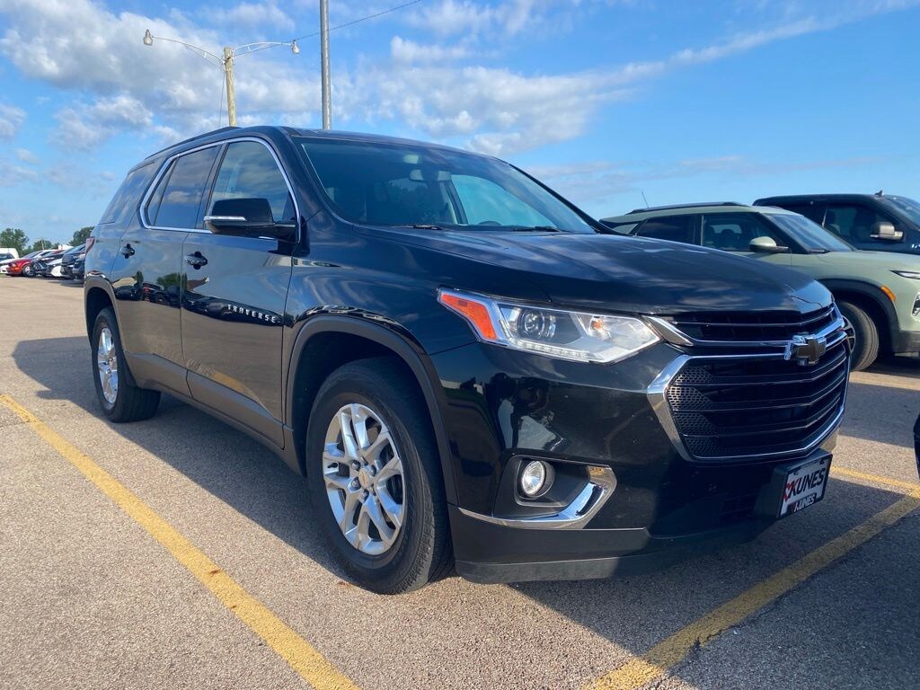Certified 2019 Chevrolet Traverse LT Cloth w/1LT SUV