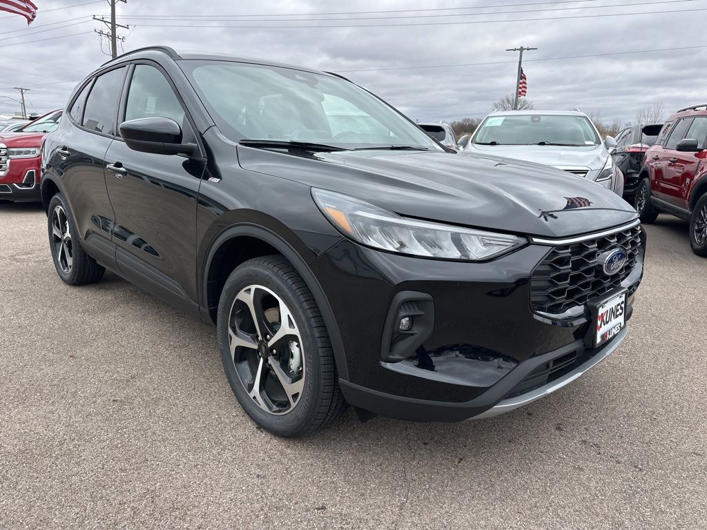 2026 Ford Escape ST-Line Select photo 2