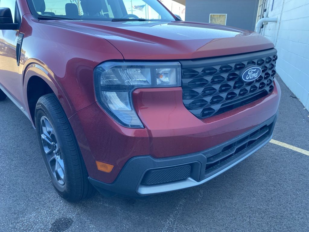 2025 Ford Maverick XLT photo 2