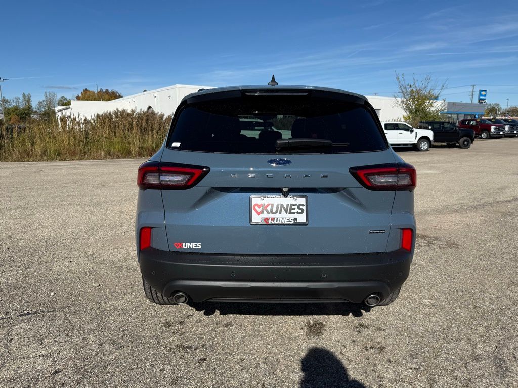 2026 Ford Escape Hybrid ST-Line Select photo 4