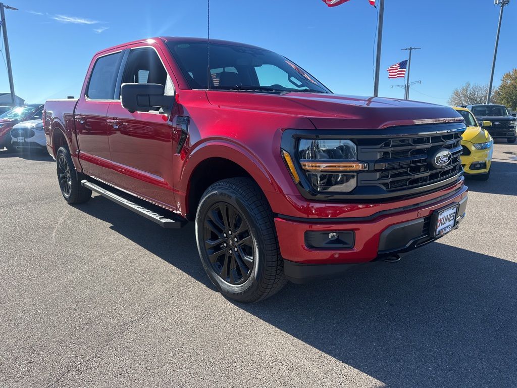 2025 Ford F-150 XLT photo 2