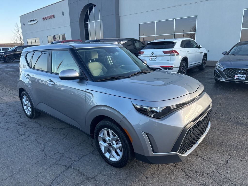 Used 2025 Kia Soul Hatchback
