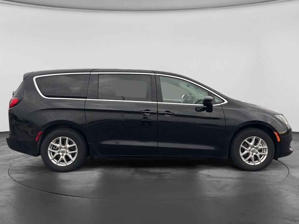 Used 2024 Chrysler Voyager LX Minivan/Van