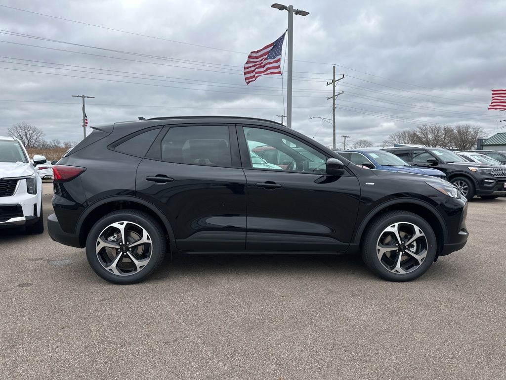 2026 Ford Escape ST-Line Select photo 3