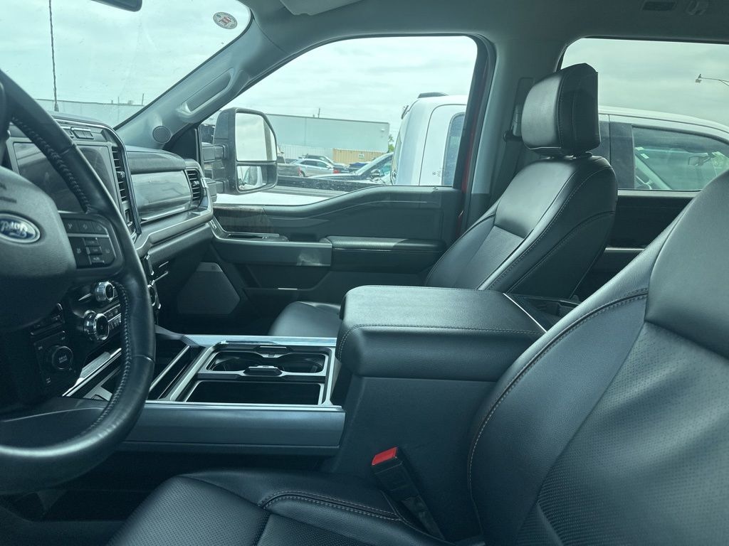 Used 2024 Ford F-250SD Lariat Truck