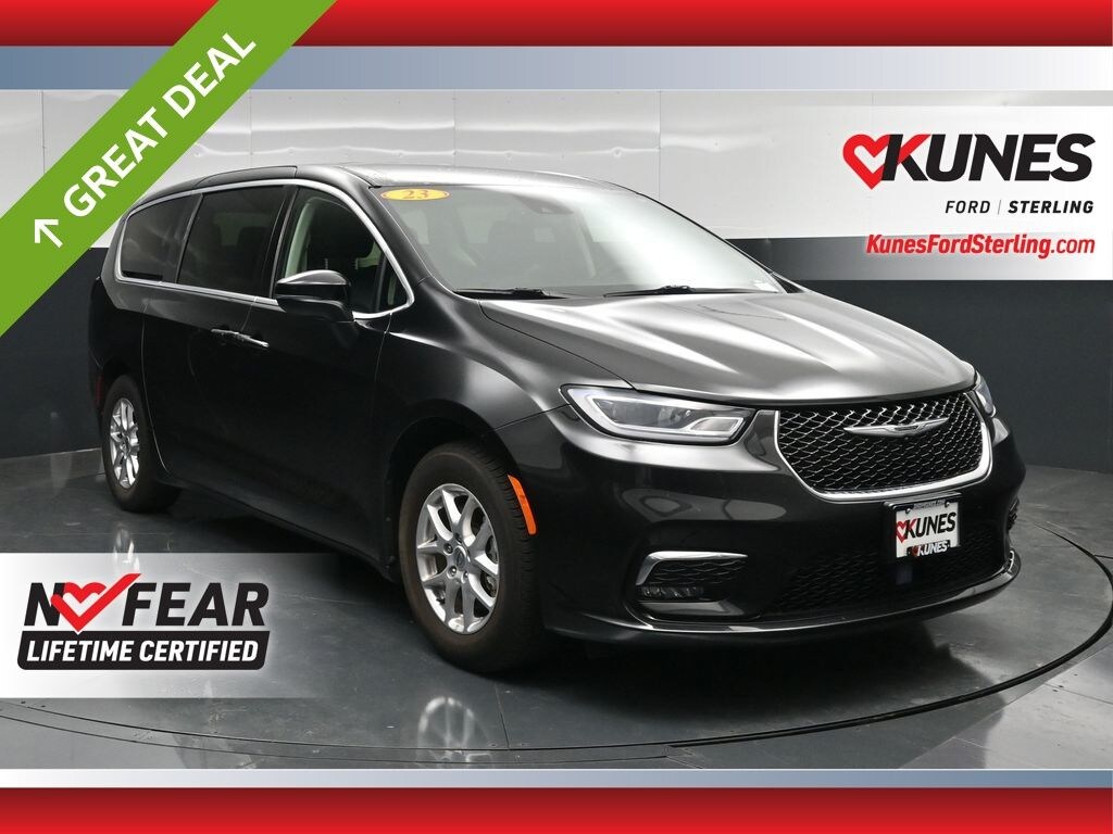 Certified 2023 Chrysler Pacifica Touring L Minivan/Van