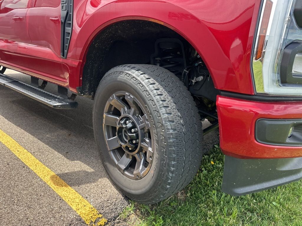 Used 2024 Ford F-250SD Lariat Truck