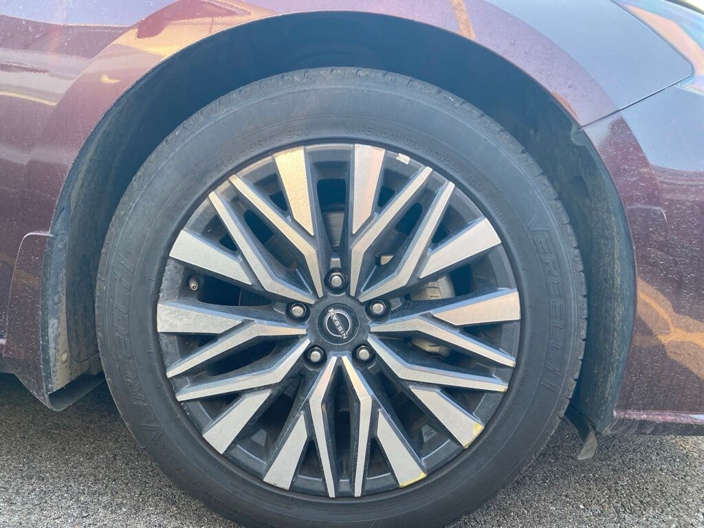 Certified 2024 Nissan Altima 2.5 SV Sedan