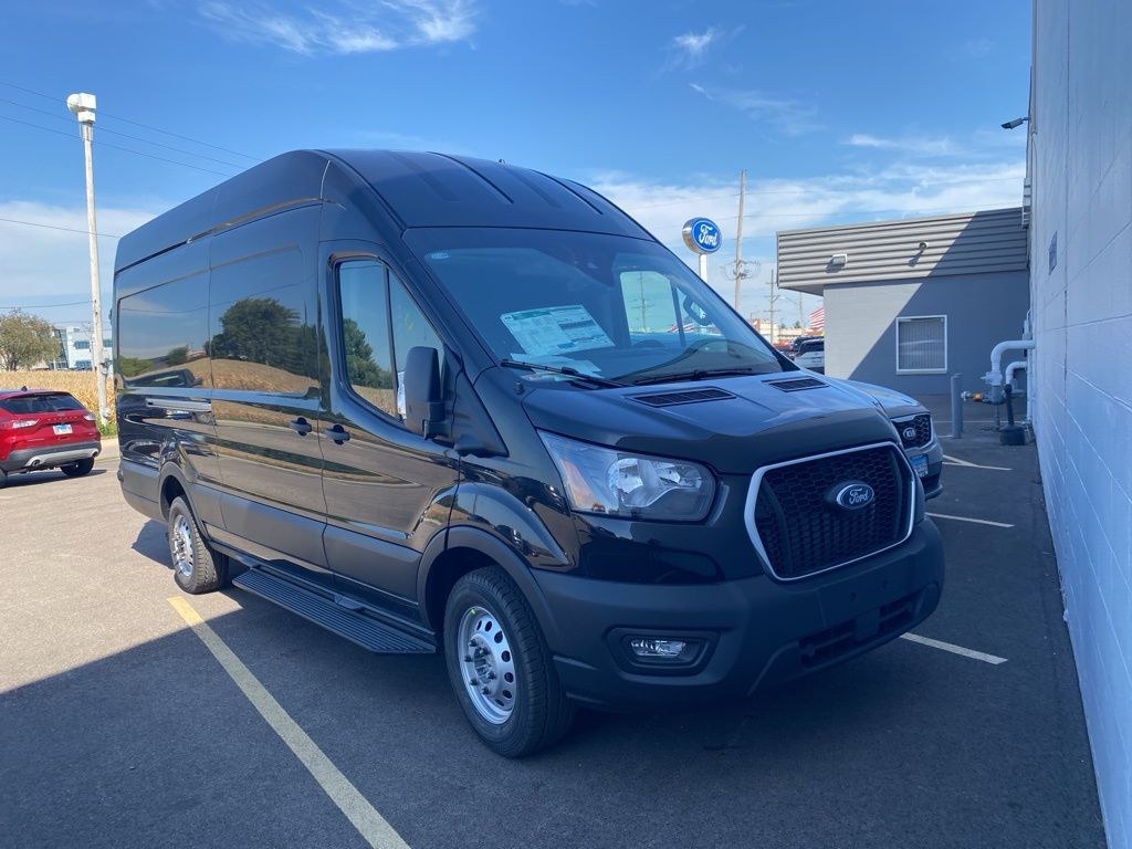 2025 Ford Transit photo 2