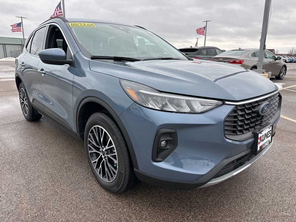 New 2026 Ford Escape Base SUV
