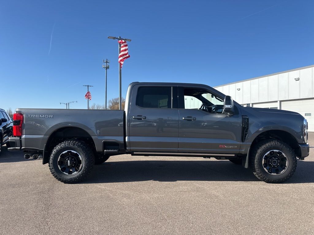 New 2026 Ford F-350 Platinum Truck Crew Cab