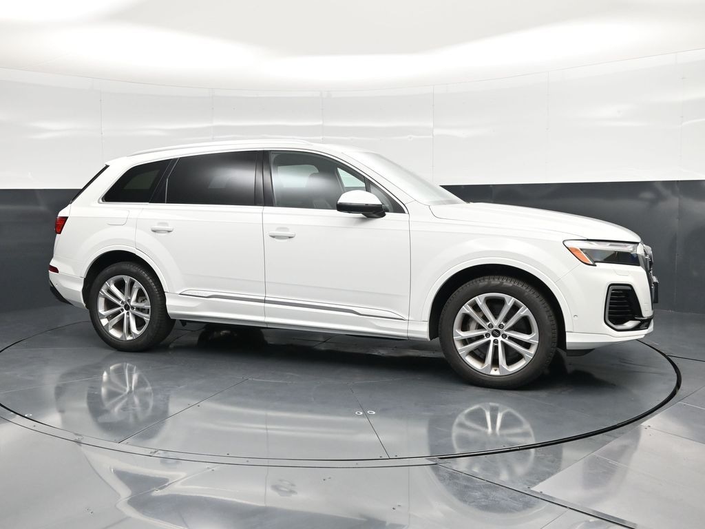 Certified 2025 Audi Q7 55 Premium Plus Quattro SUV