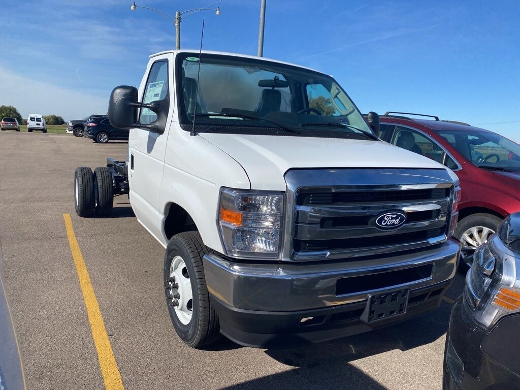 New 2026 Ford E-450 Cutaway Base DRW Truck