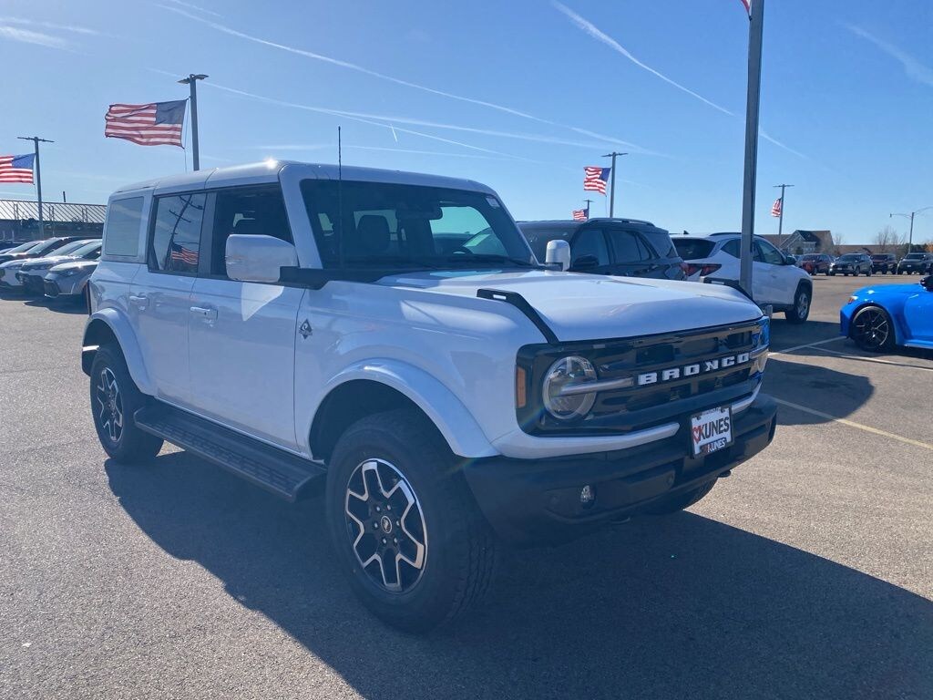 New 2025 Ford Bronco Outer Banks SUV