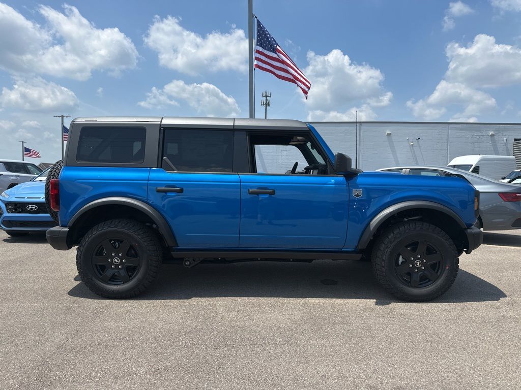 2025 Ford Bronco Big Bend photo 3