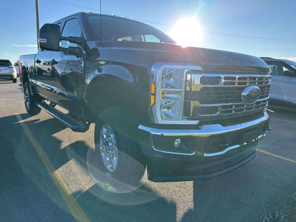 New 2026 Ford F-250 XLT Truck Crew Cab