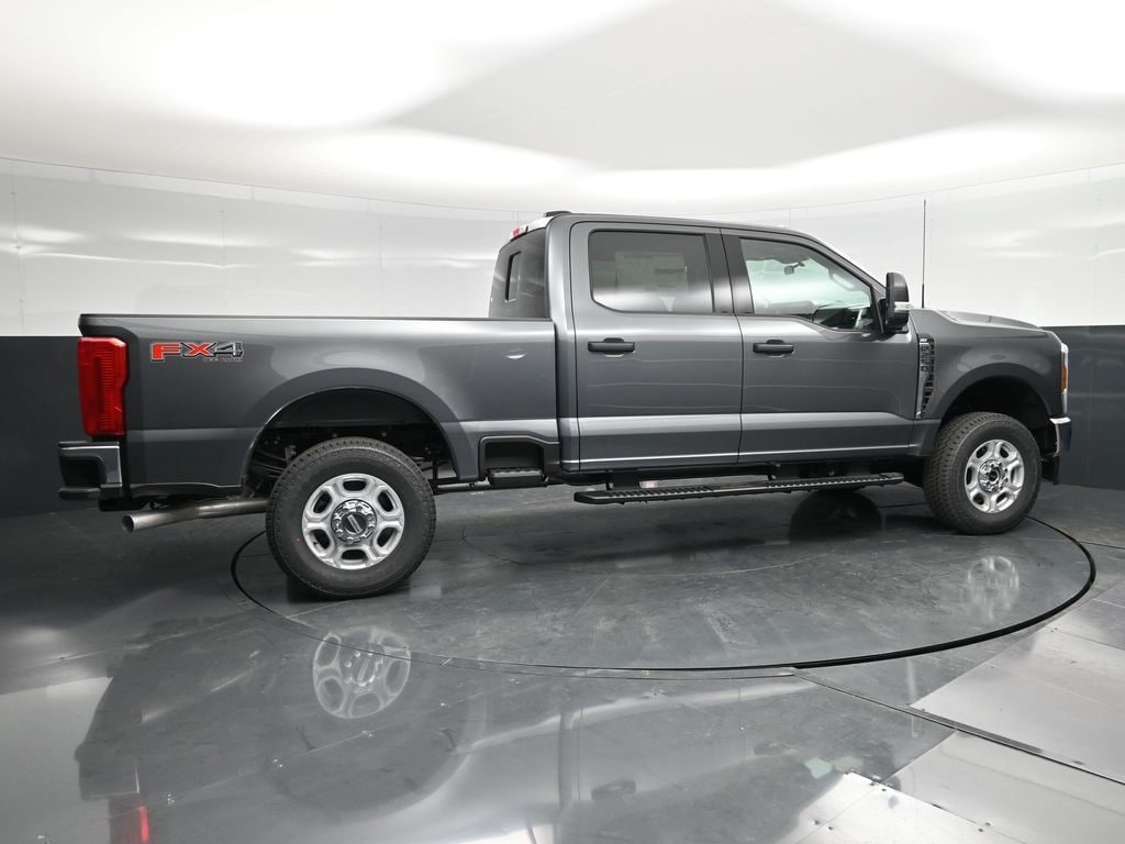 New 2026 Ford F-250 XLT Truck Crew Cab