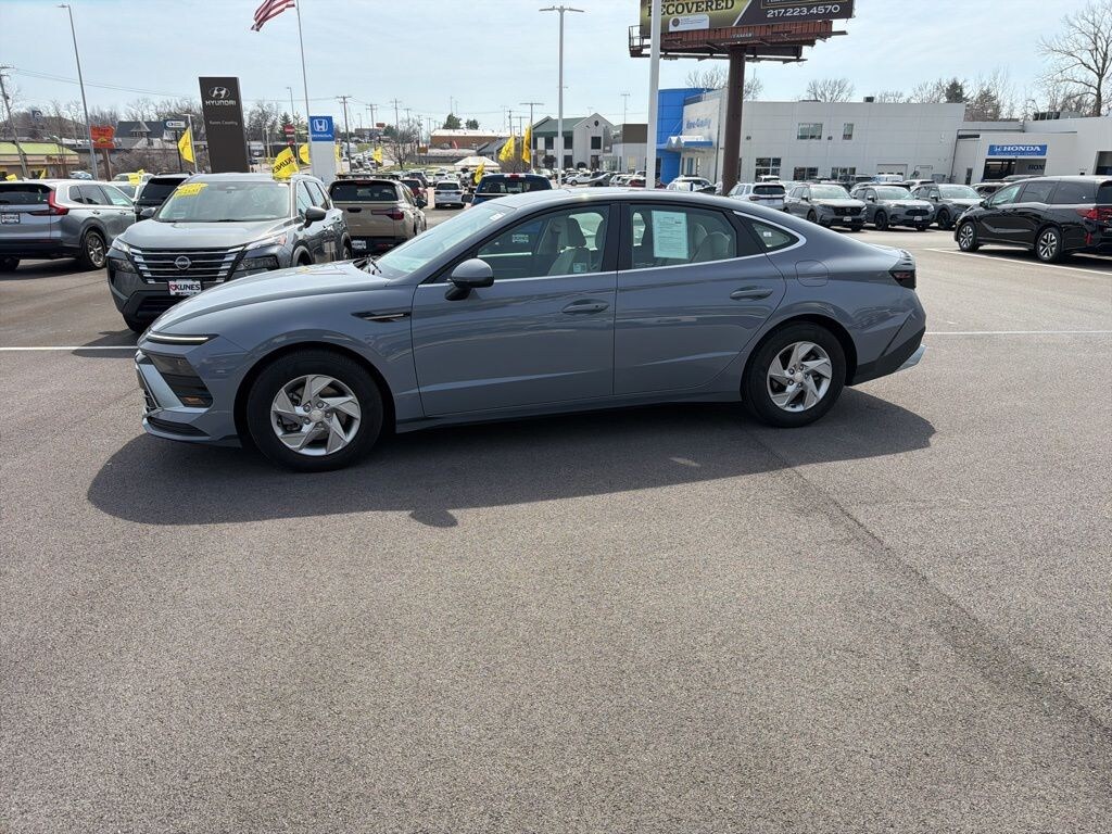Certified 2025 Hyundai Sonata SE Sedan