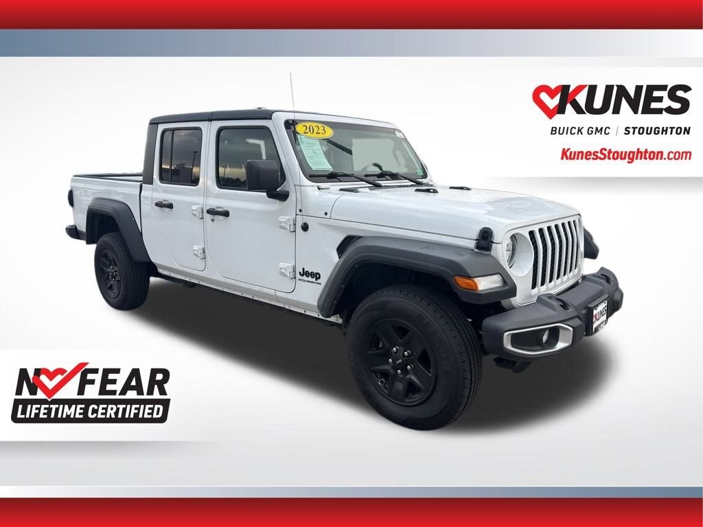 2023 Jeep Gladiator Sport S's photo